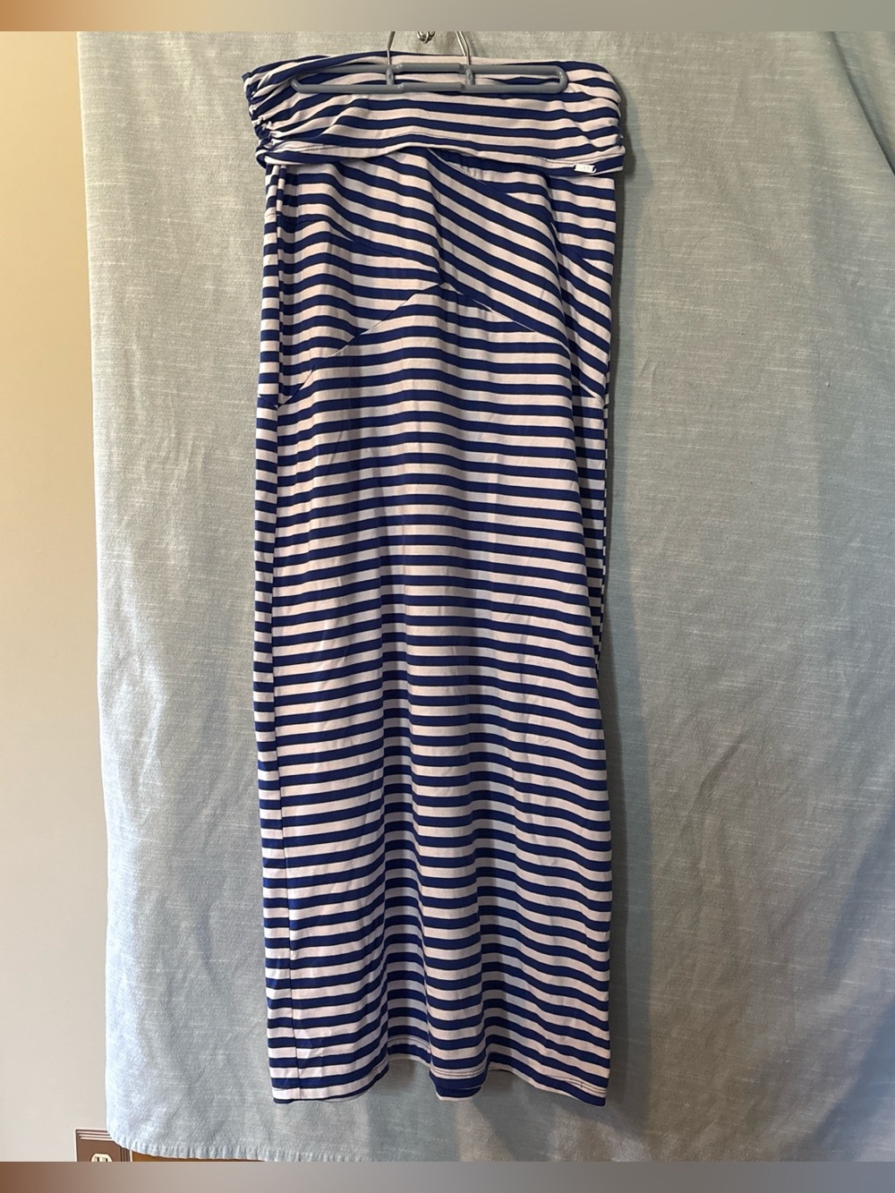 Guess Maxi Skirt Stretchy Elastic Waist White/Blue Striped Women’s Sz M